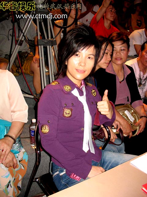 潘美辰