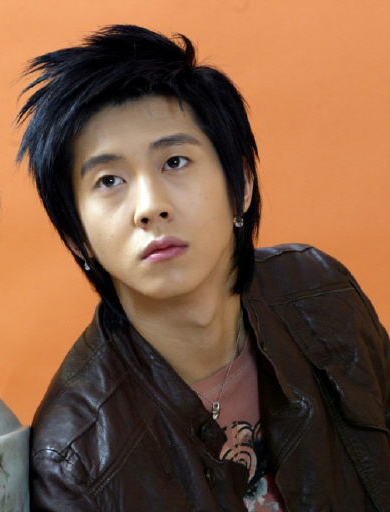  p data-id="gnryjw1xcv">brian,原名朱珉奎,1981年1月10日出生于美国