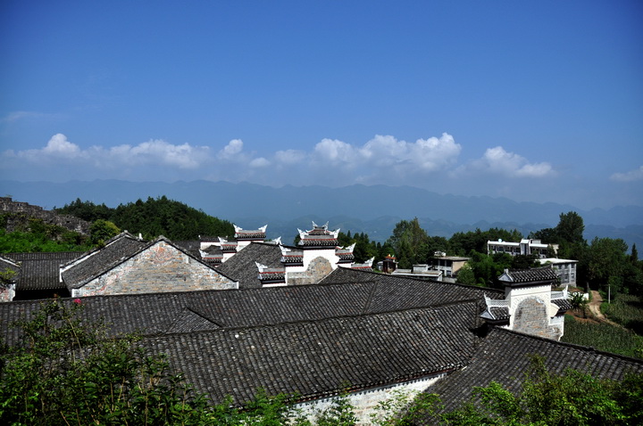  p data-id="gnytxsmt8b">大水井古建筑群系国家aaaa级景区,位于湖北