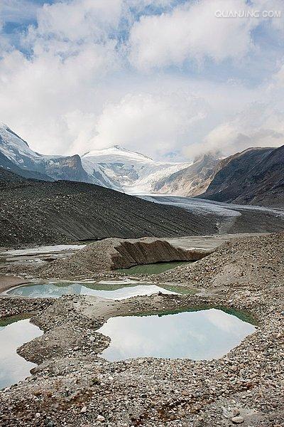  p>冰碛(moraine),在 a href="#">冰川堆积作用 /a>过程中,所挟带和