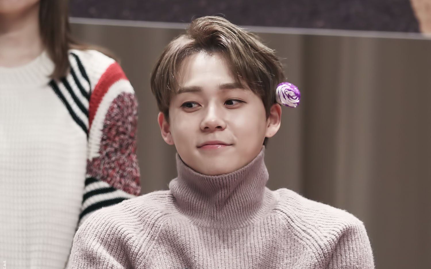  p>金晓钟,艺名dawn(   ),1994年6月1日出生于