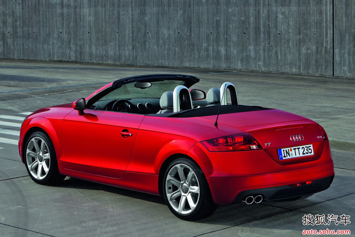 data-lemmaid="8100150">奥迪公司 /a>开发的一款跑车,1998年首次上市