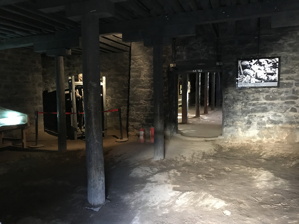 布达拉宫雪监狱