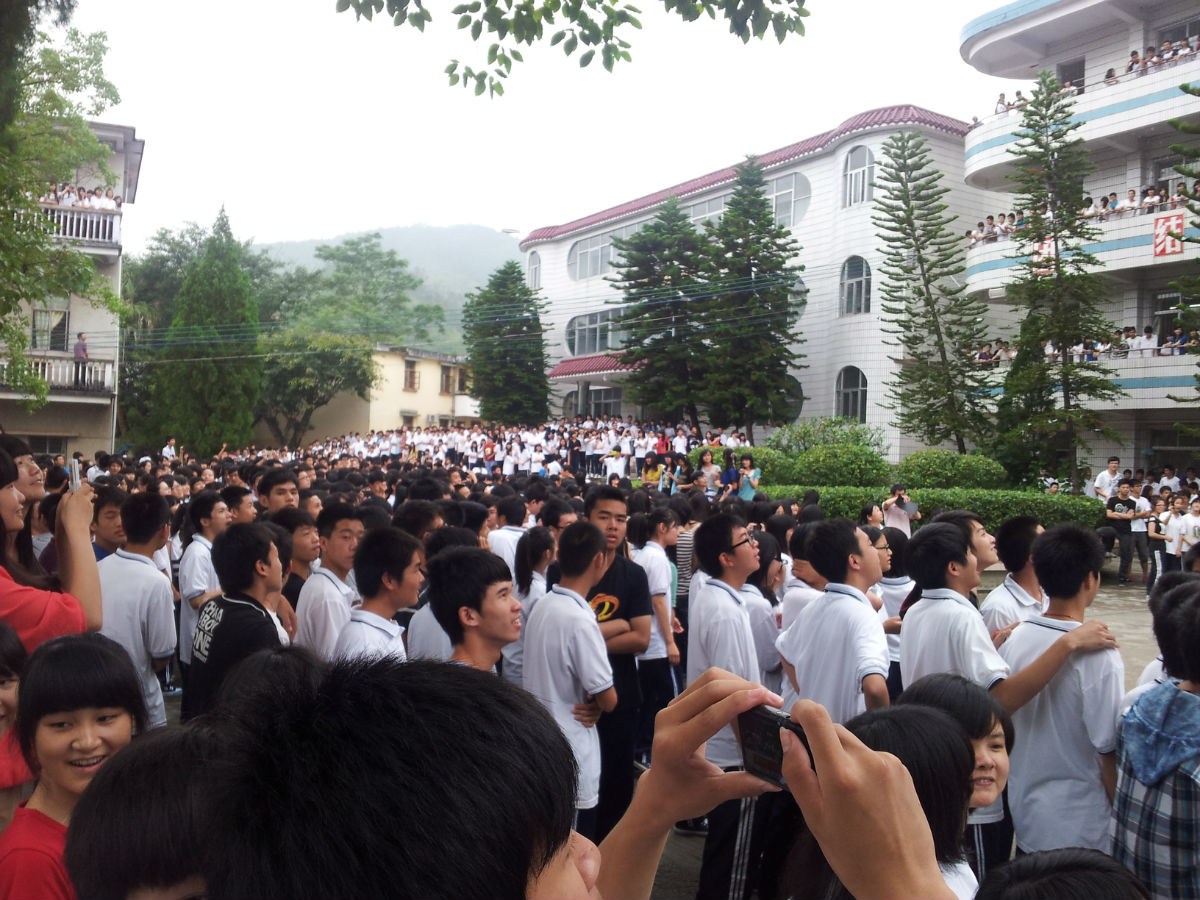 /a>贴吧基于广东省河源市连平县"连平中学"而建立起来的网络交流平台