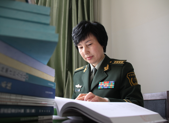  p data-id="gn5i2z47se">丁秘枣,女, a target="_blank" href="/item