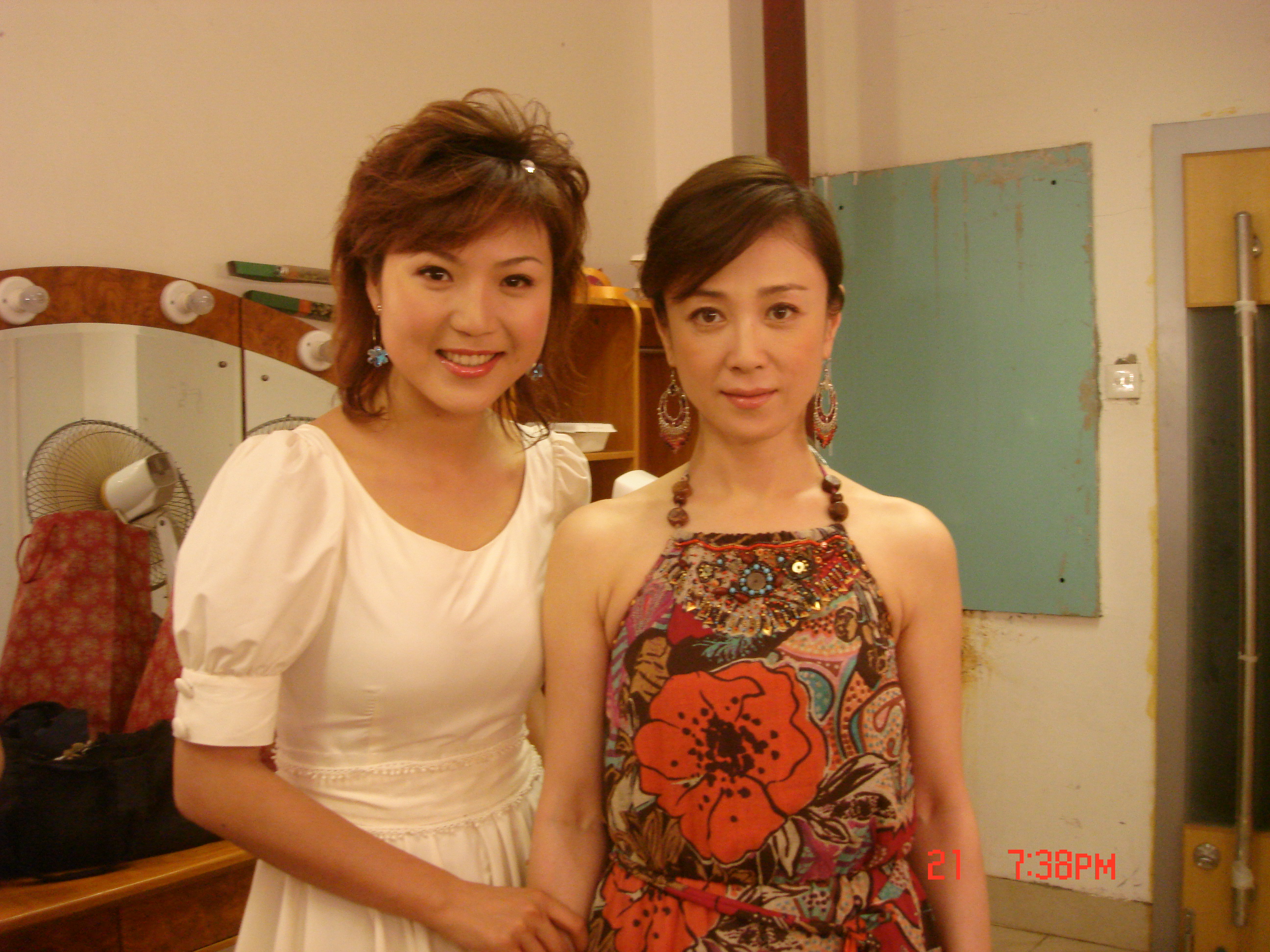 zhrds">李嘉佳,女, a target="_blank" href="/item/主持人/4690681"