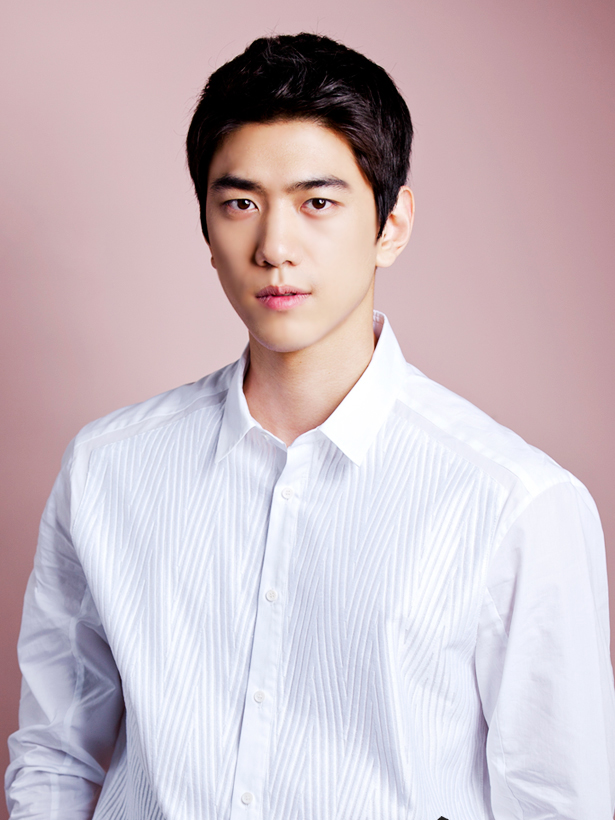  p>盛骏(      ,sung jun),原名房盛骏,1990年7月10日出生于韩国首尔