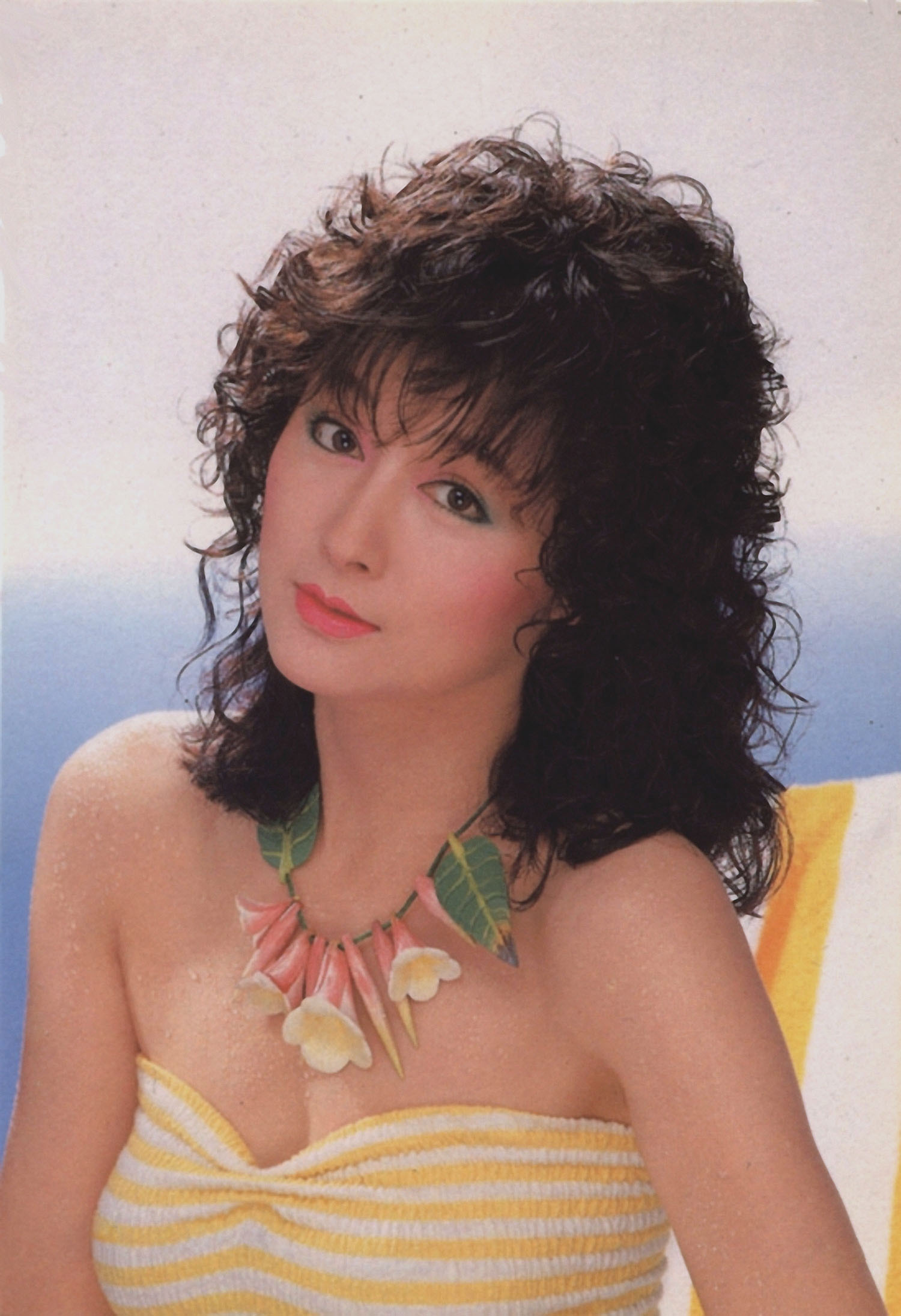  p>潘迎紫(angela),1949年6月5日出生于江苏省苏州市,华语影视女演员.