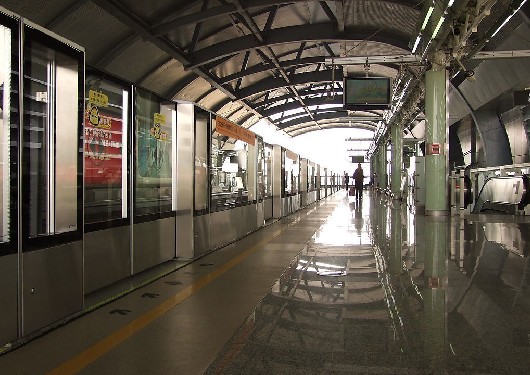  p>石碁站是 a target="_blank" href="/item/广州地铁4号线/6162210"