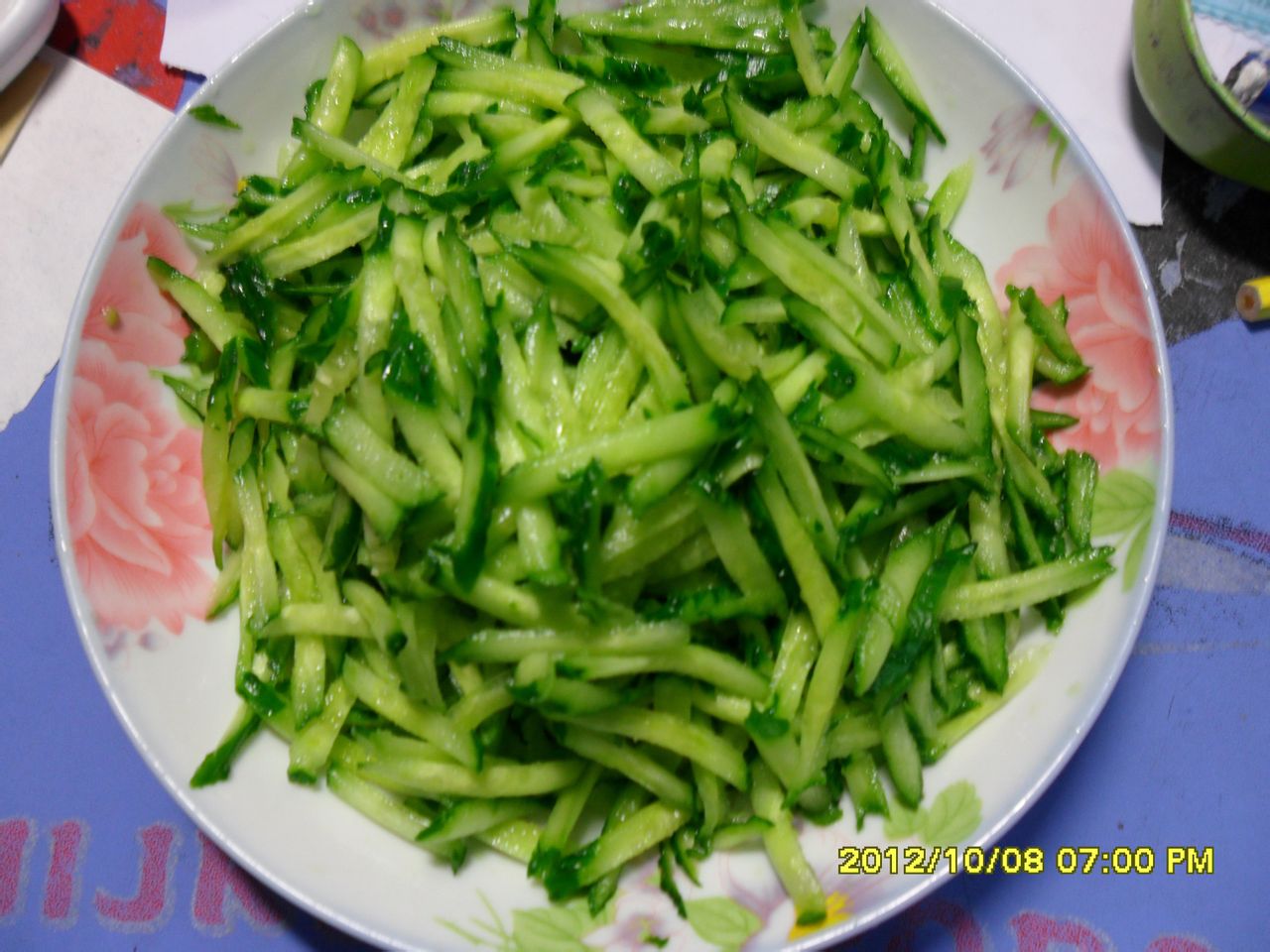 蒜泥麻汁黄瓜丝