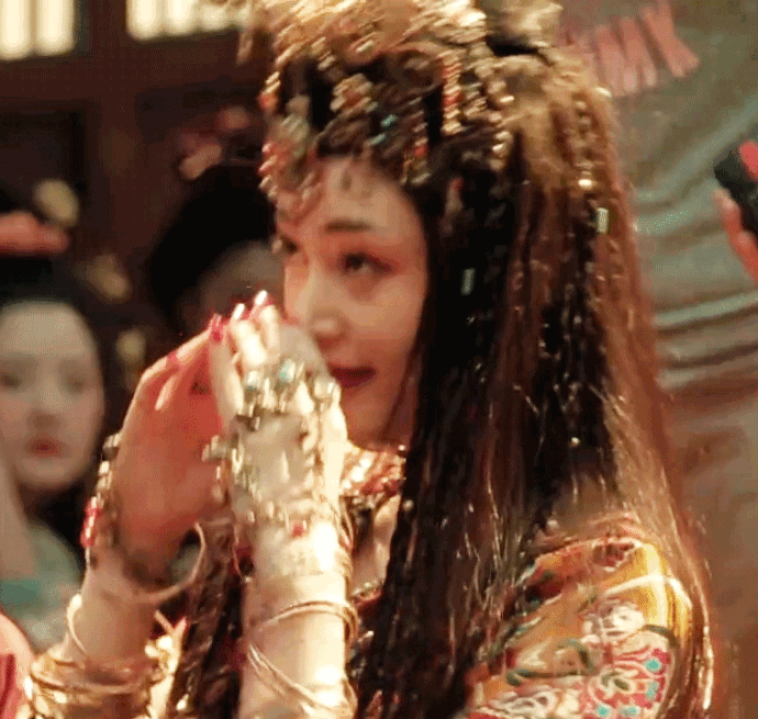 《长安十二时辰》里不仅有唐朝女人，还有胡姬，唐朝胡姬是啥样？_百科TA说