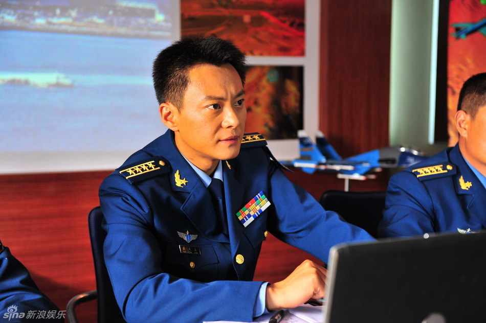 7月7日出生于河南省郑州市,中国内地演员,导演;北京人民艺术剧院演员