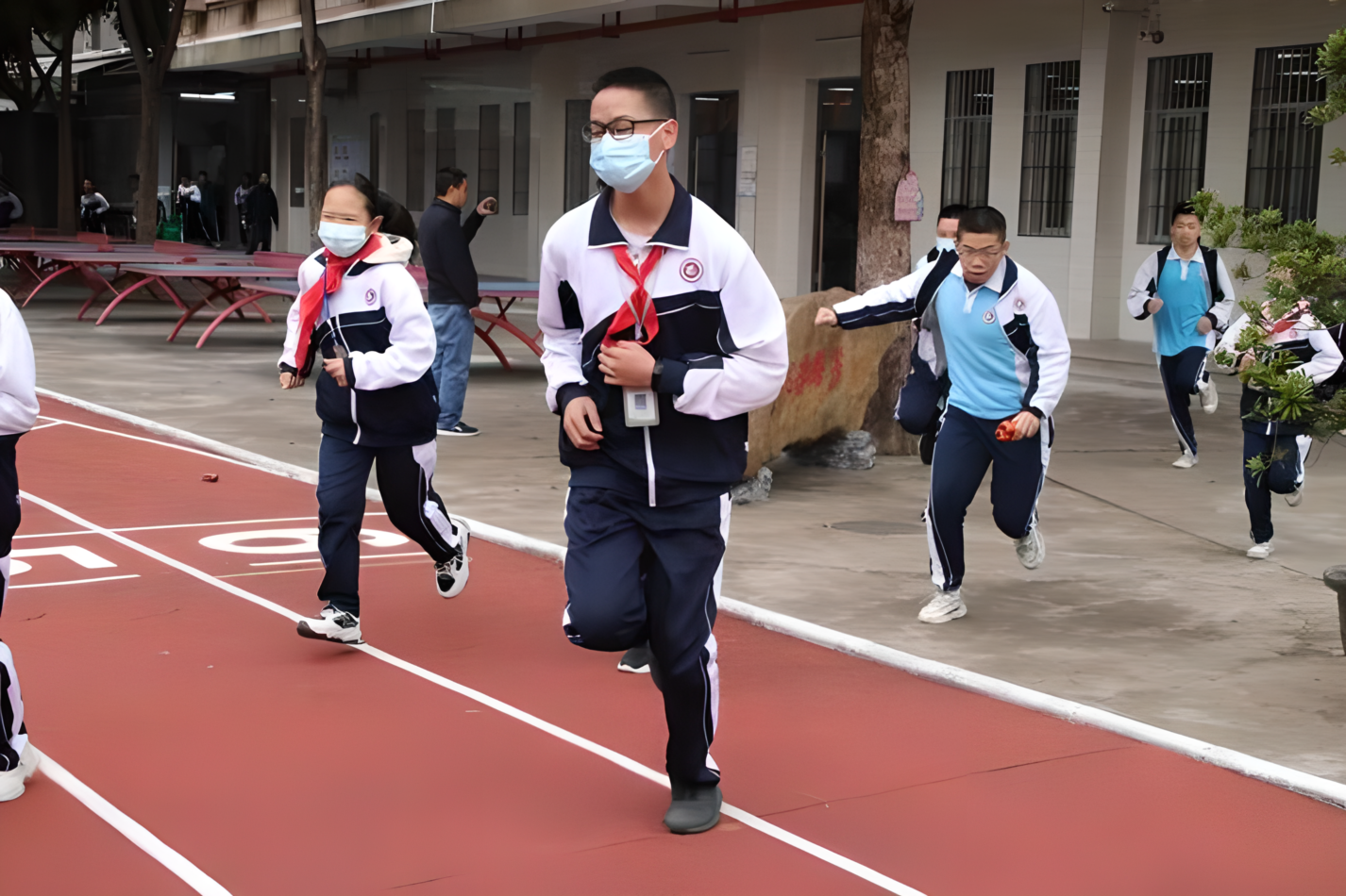 江门市新会会城华侨中学