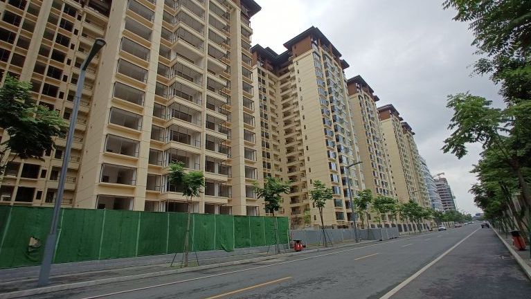 由 a target="_blank" href="/item/成都蓝润耀恒置业有限公司