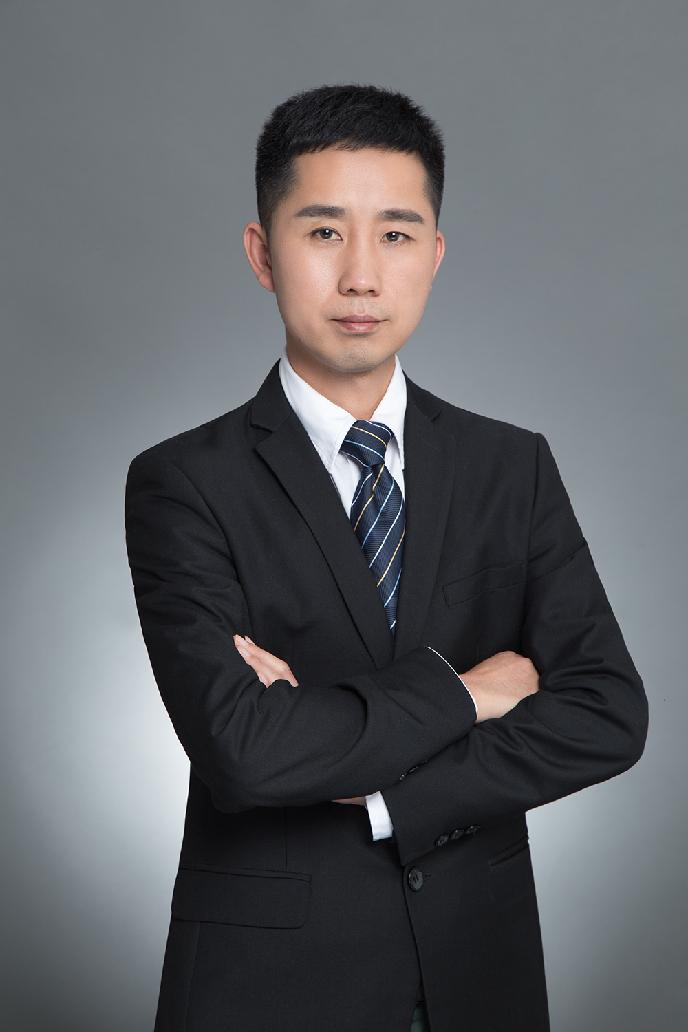 梁国栋
