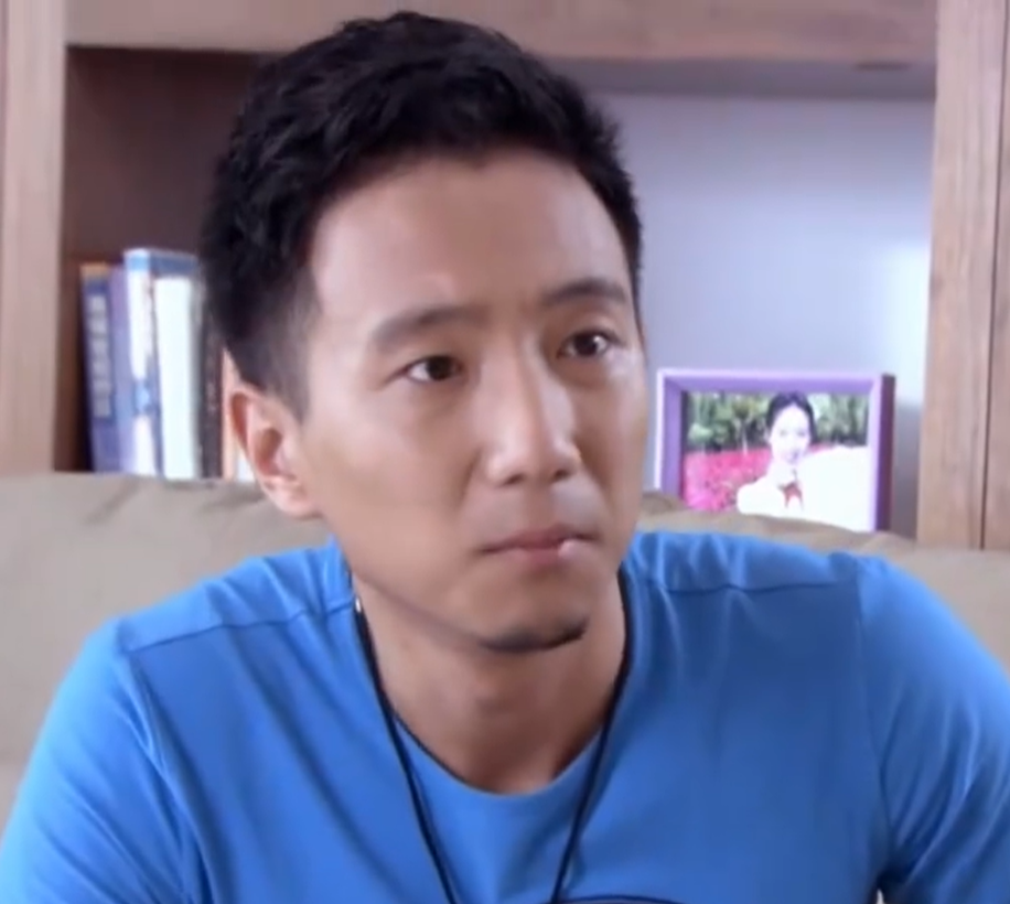 黄建华是电视剧《 a target="_blank" href="/item/好男儿之情感