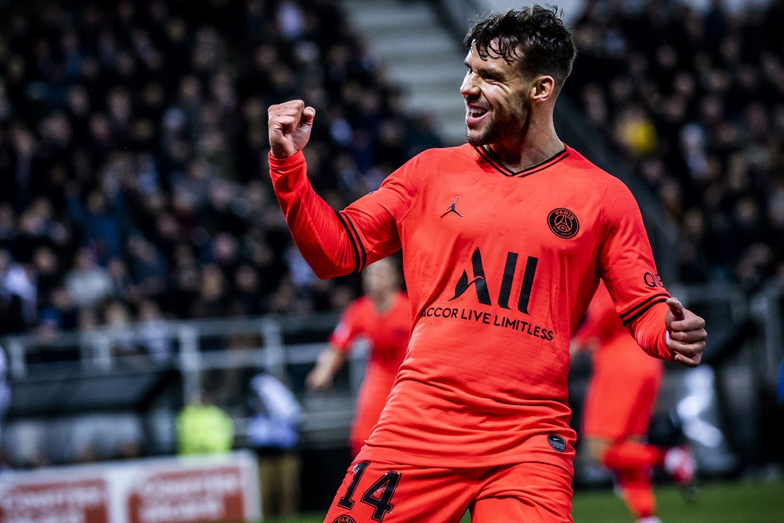  p>胡安·贝尔纳特(juan bernat),全名胡安·贝尔纳特·贝拉斯科(juan