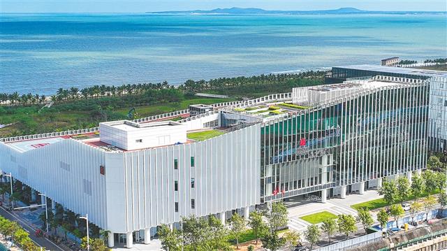 是中国大唐集团在海南省的首座地标式总部大楼,于2023年11月正式启用