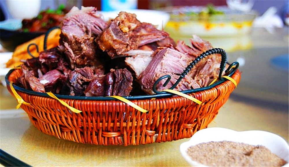 焖狗肉的做法及配料_脆皮狗肉做法及配料_正宗玉林焖狗肉做法图