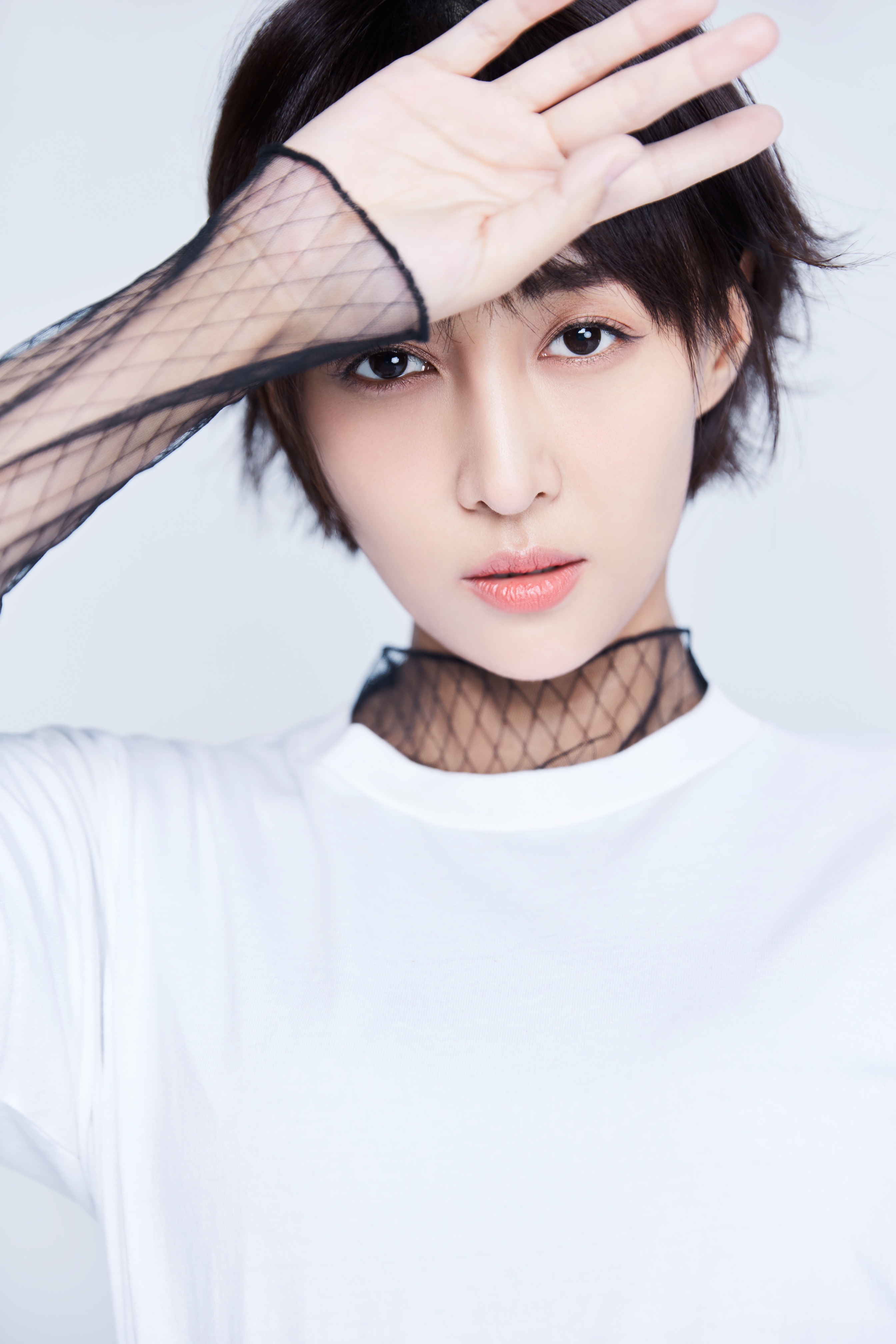  p>闫露娢,10月11日出生于北京,中国内地女演员.