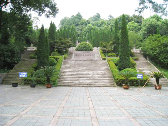  p>朱洪山烈士墓,现改为慈湖烈士陵园,座落于浙江省宁波市慈城慈湖