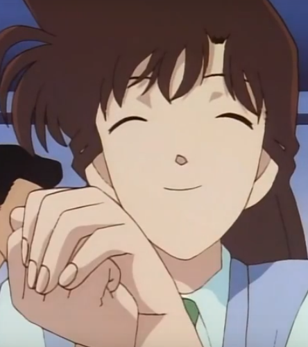 ">名侦探柯南 /a>》及其衍生作品中的女主角,就读于帝丹高中2年级b班