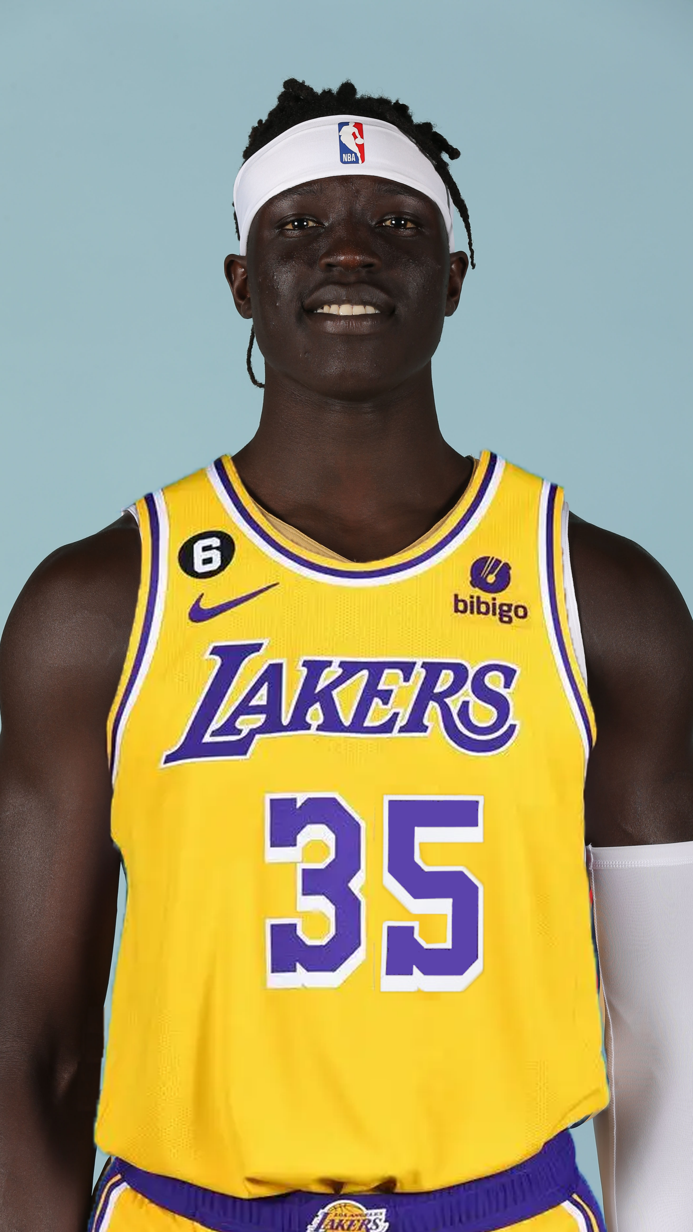 出生于南苏丹,南苏丹裔 a target="_blank" href="/item/美国/125486"