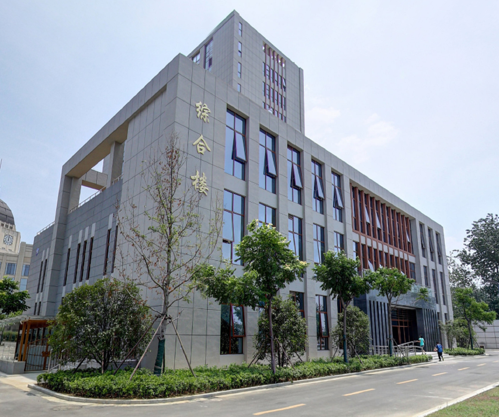  p>无锡职业技术学院是一所国有公办的省属全日制普通高等职业院校