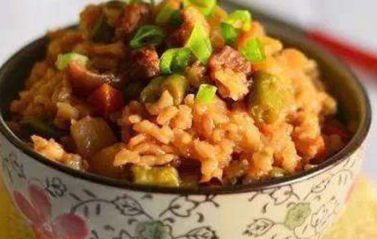 洋葱土豆胡萝卜焖饭