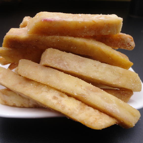  p>香酥芋头条是以 a target="_blank" href="/item/芋头/5902" data