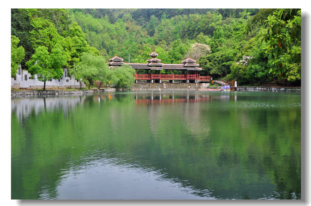 data-lemmaid="7735125">中坡国家森林公园 /a>位于湖南省怀化市北郊