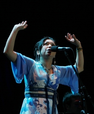  p>夏川里美,1973年10月9日出生于日本冲绳县,日本女歌手.