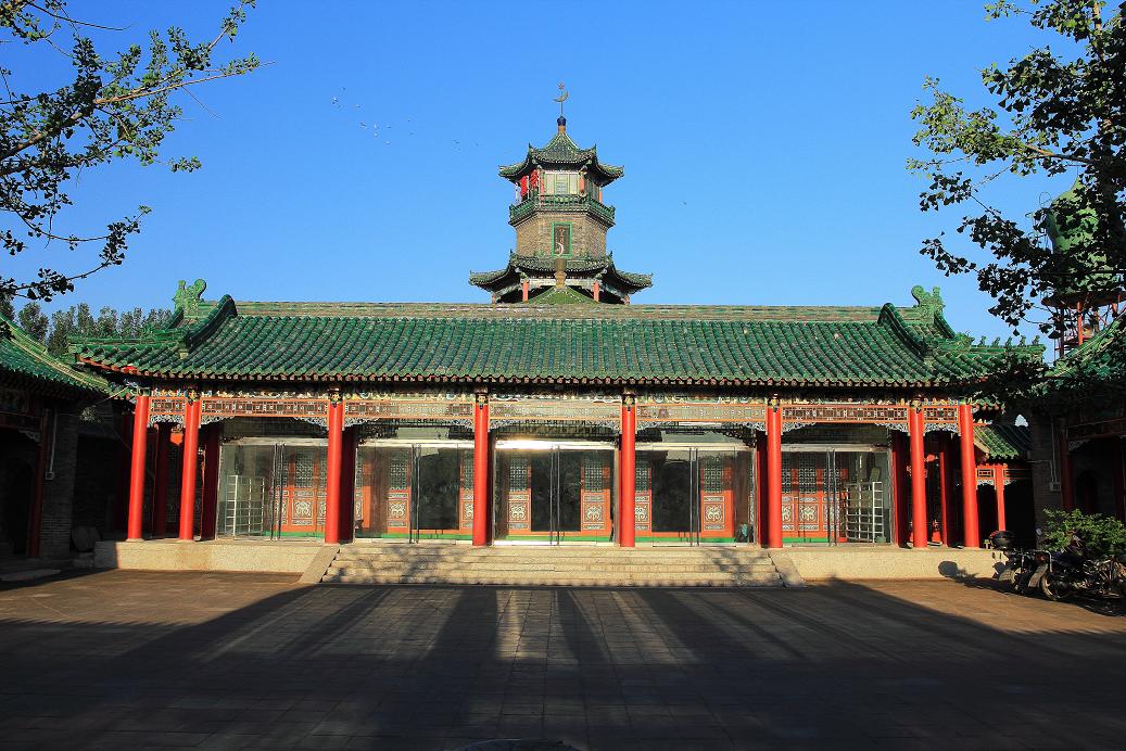  p>北坞清真寺坐落在大厂回族自治县北坞村西,始建于明代万历(1573一