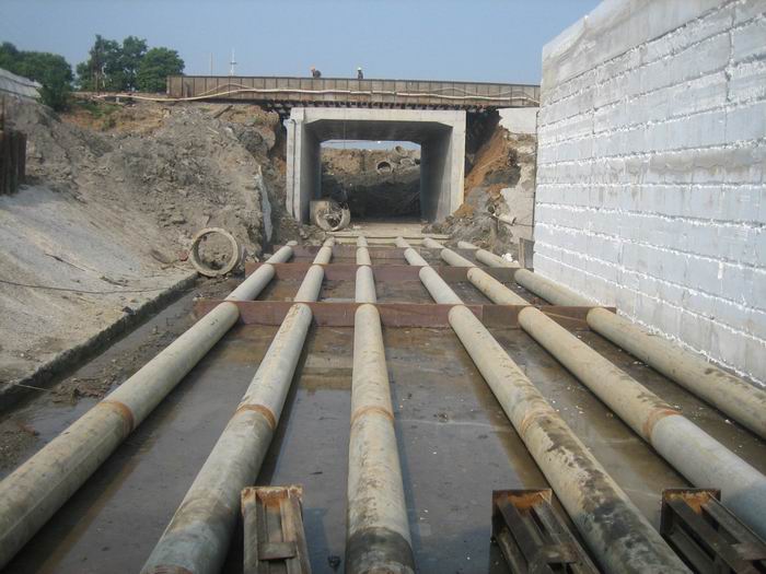  p>箱涵指的是洞身以钢筋混凝土箱形管节修建的 a href="#" data