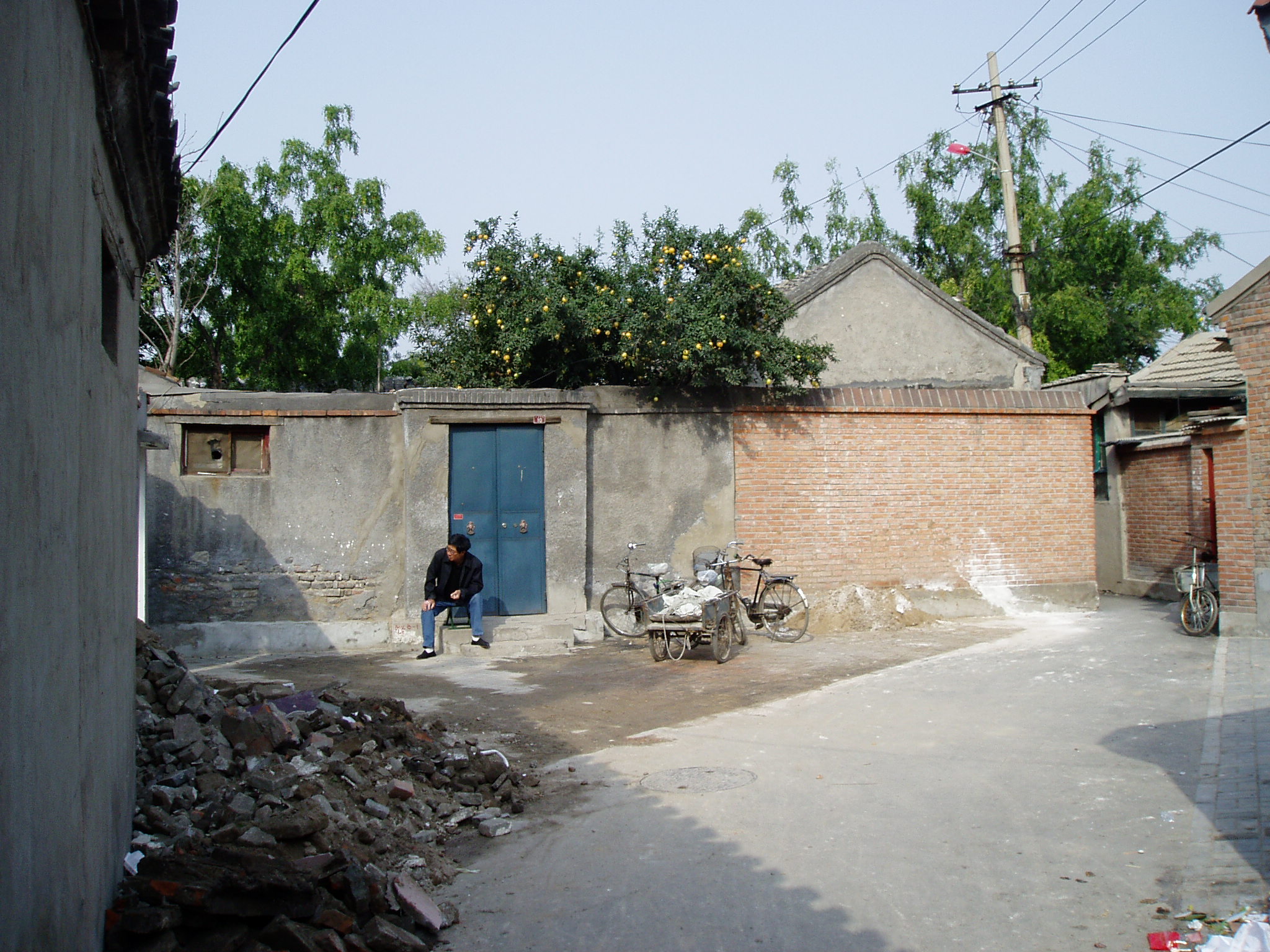 data-lemmaid="2799993">钟楼 /a>西侧,呈东西走向的死胡同