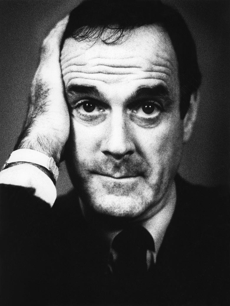  p>约翰·克里斯(john cleese),演员,编剧,制片,作曲,导演,教师,电影