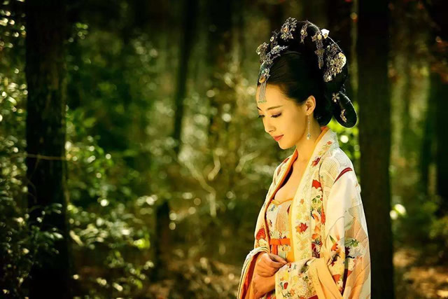 唐太宗深爱此女，她却在婚后与和尚私通，高宗继位后赐她自尽_百科TA说