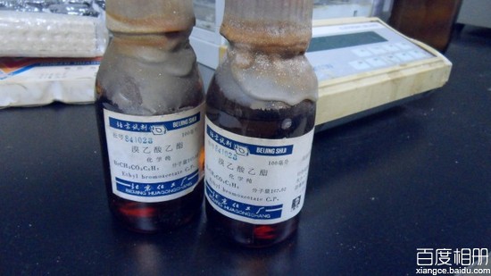  p>溴乙酸乙酯又名溴醋酸乙酯,是一种有机化合物, span class="ref"