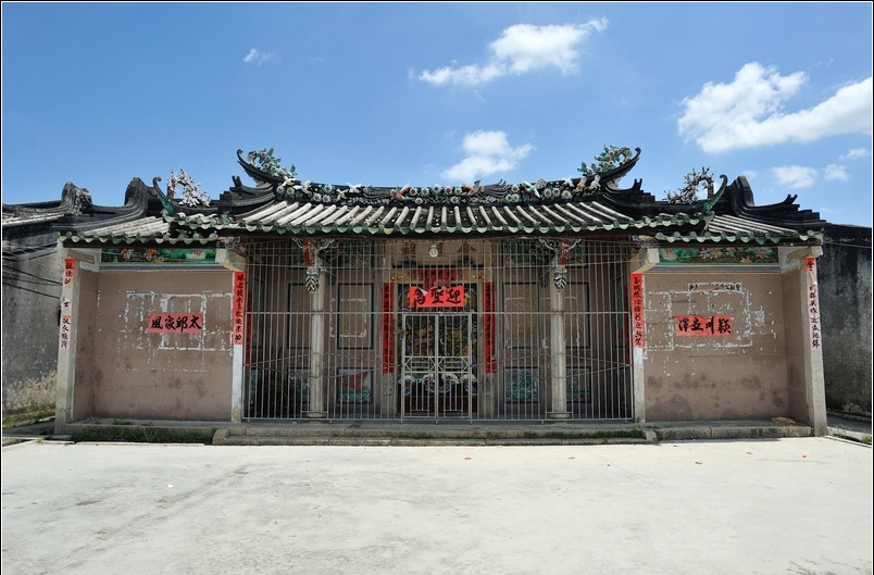  p>城围是普宁市梅塘镇安仁村的一个自然寨,属于安仁九社中的下厝社.