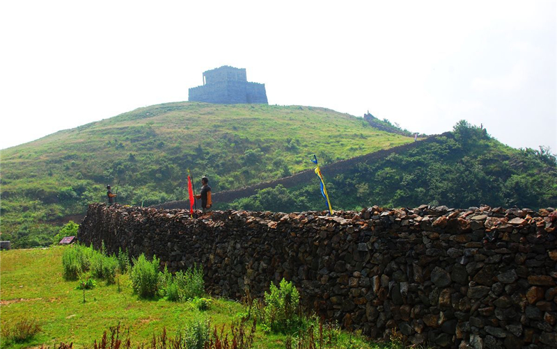  p data-id="gnx2c9vk3d">绿林寨被称为神州第一古兵寨,是国家4a级