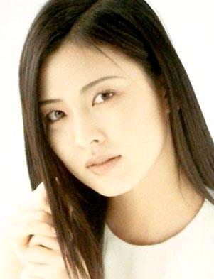  p>金素妍 i>(         ) /i>,1980年11月2日出生于韩国首尔,韩国女