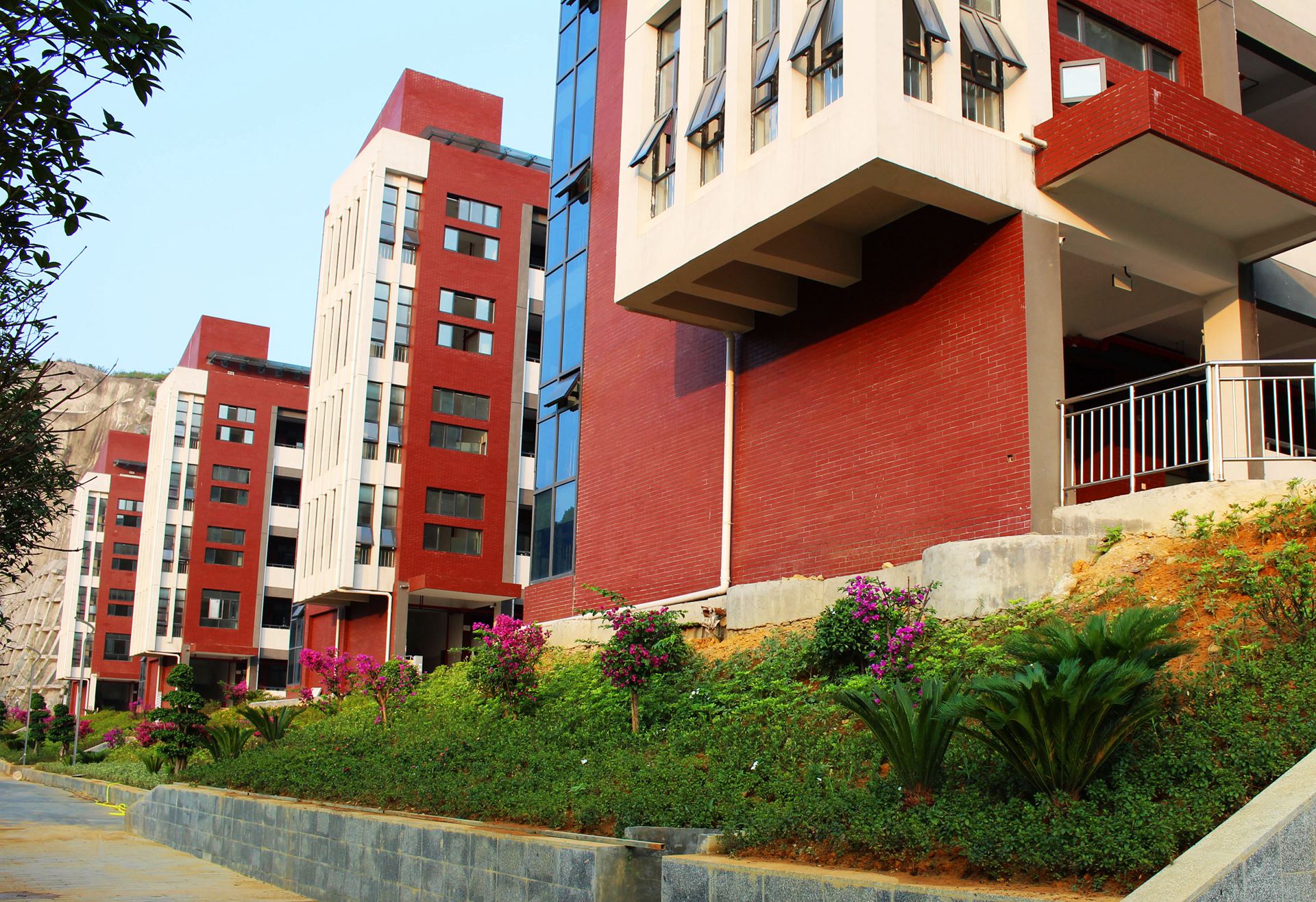  p data-id="gnwmjc1z0i">仁怀市第二中学(海亮教育·仁怀二中)创建于