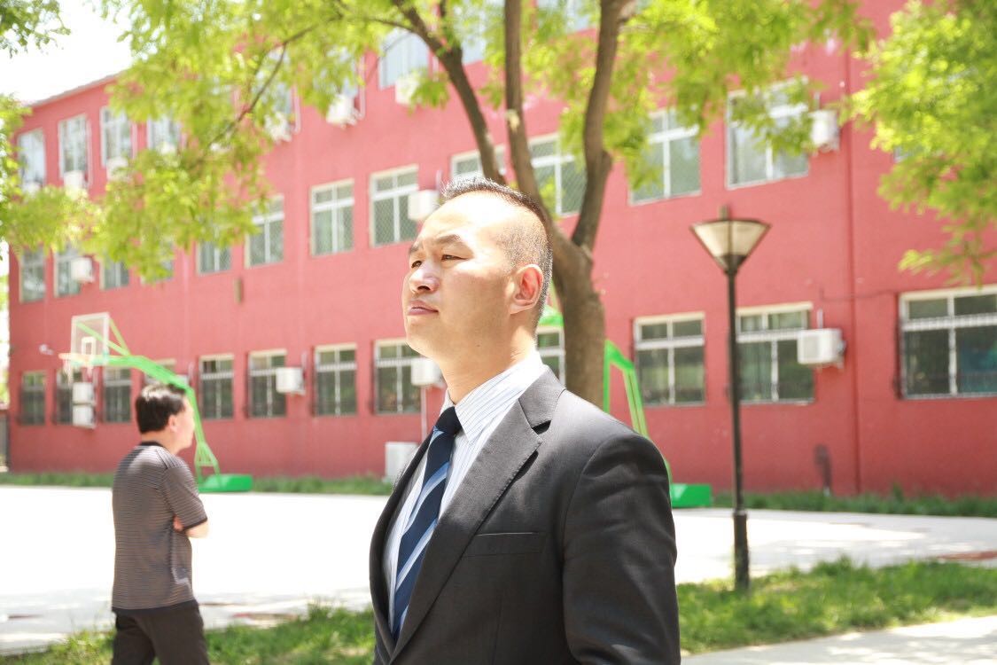  p>李志强,1976年出生于山东省,华语乐坛男歌手,2007年担任 a target=