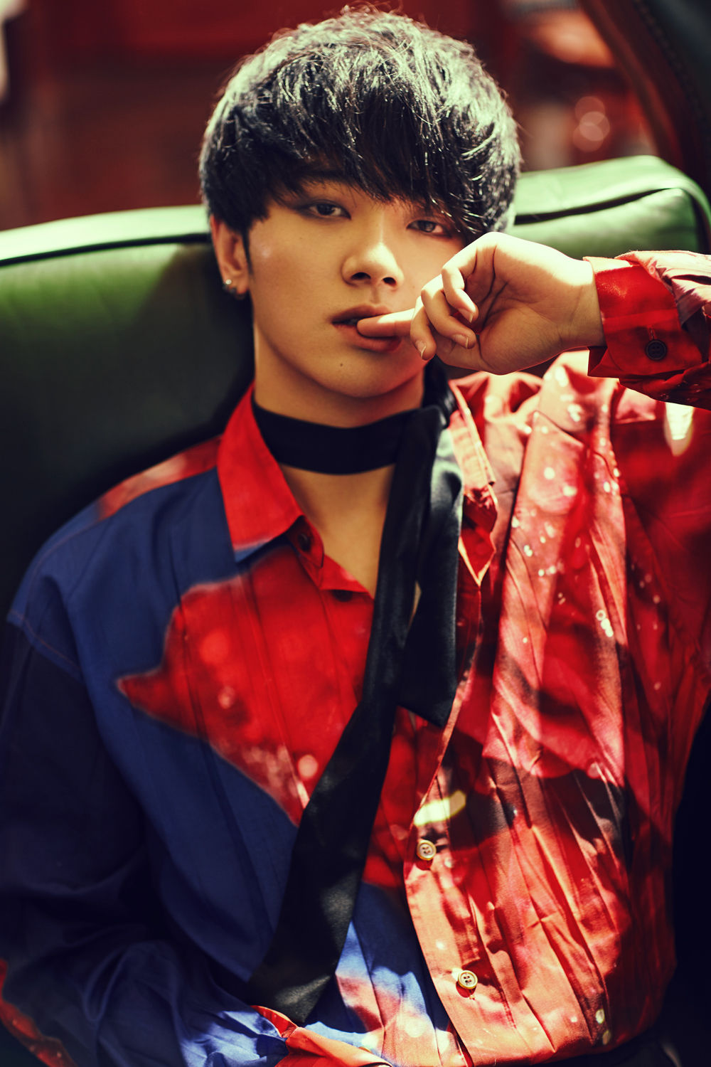  p>华晨宇,1990年2月7日生于湖北省十堰市,中国内地流行乐男歌手,作曲