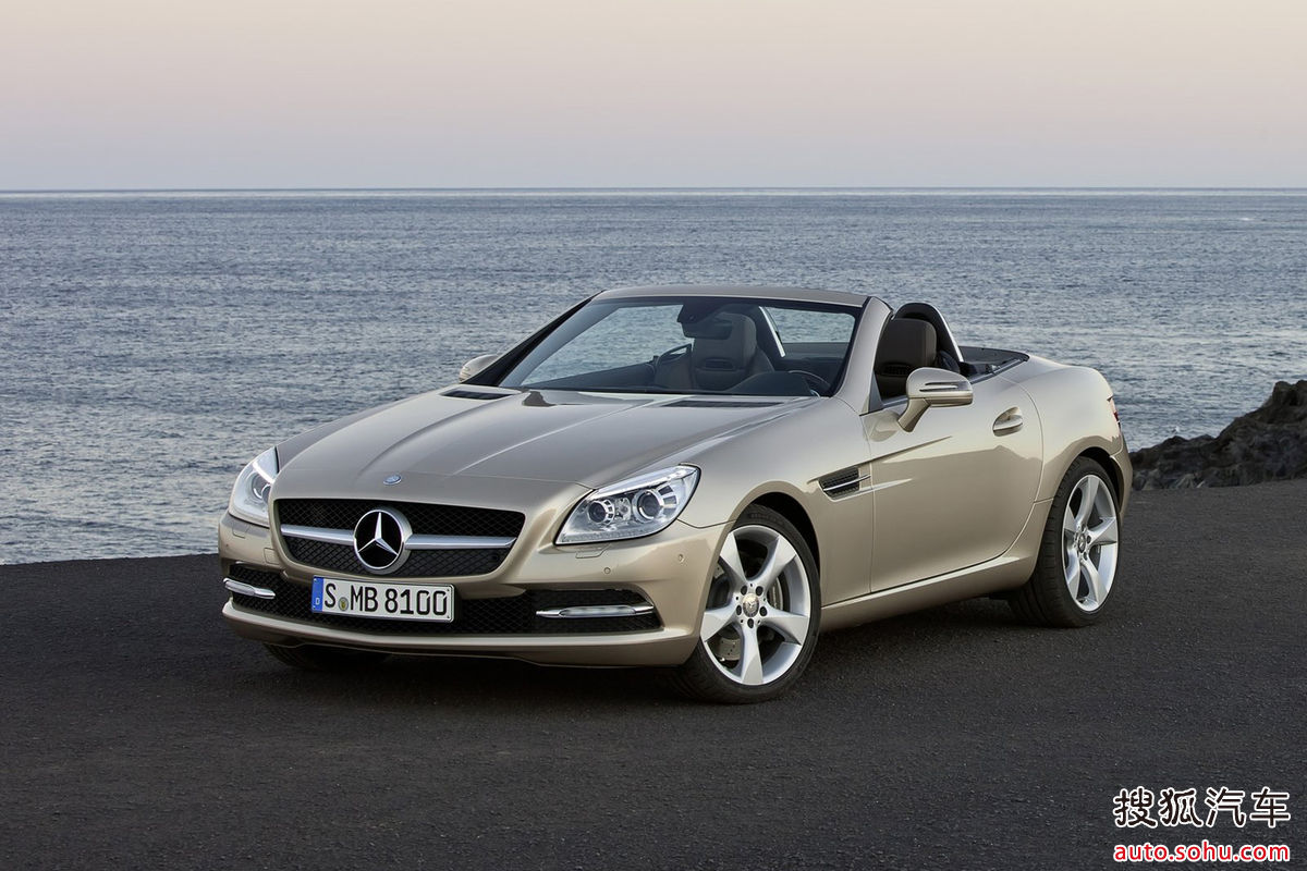  p>奔驰slk是全球首款大批量生产的硬顶敞篷 a href="#" data-lemmaid
