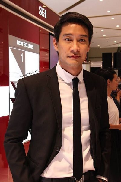  p>纳瓦·君拉纳拉(pong),泰国男演员,模特,中泰混血儿,1978年7月10日