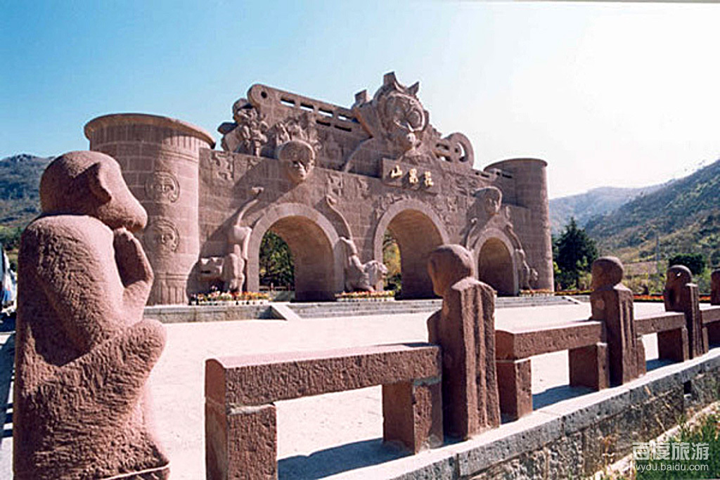 成都市龙泉驿区 /a>是全国著名的水果之乡,龙泉花果山景区距市区约20