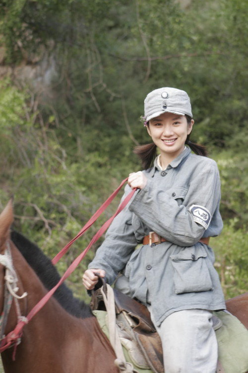  p>苑冉,1979年3月19日出生于黑龙江省哈尔滨市,毕业于中央戏剧学院