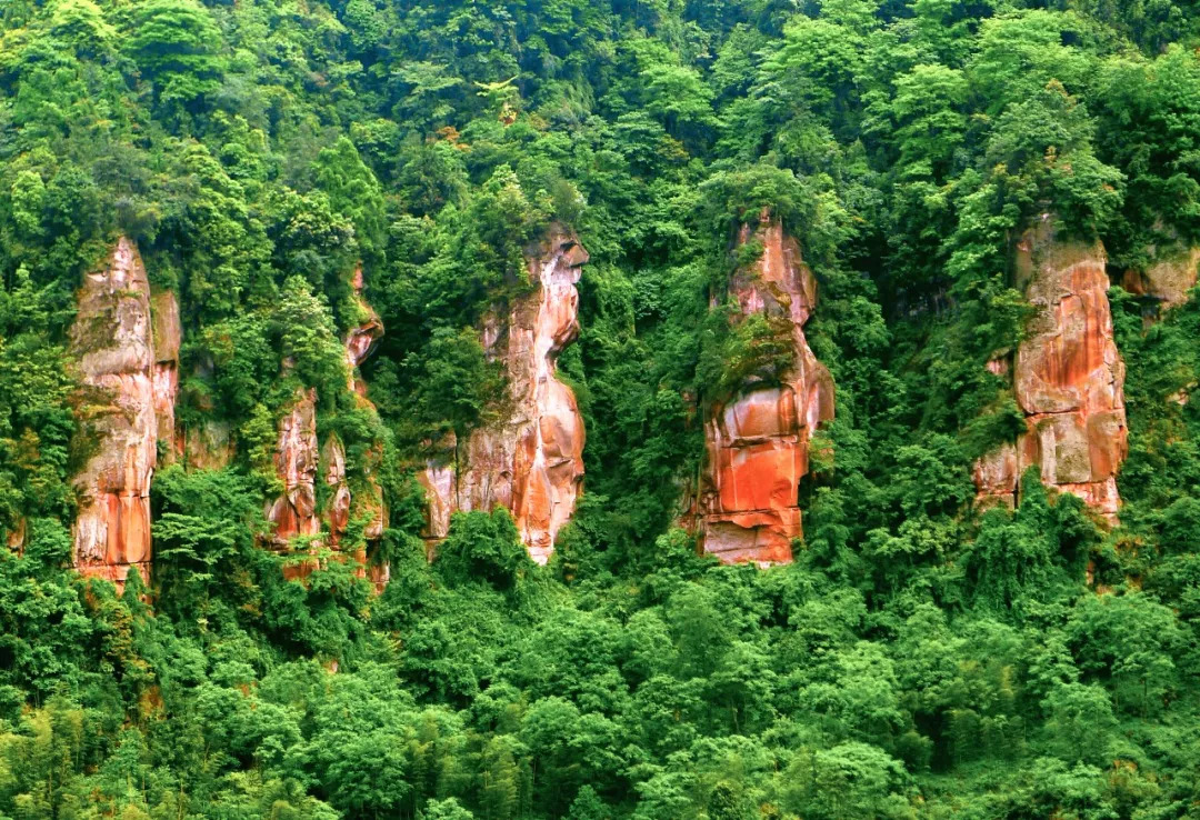 中国大地上狂奔的色彩——丹霞何处寻？_百科TA说