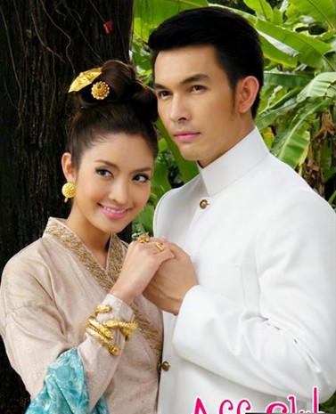  p>《情丝万缕》是由中国 a target="_blank" href="/item/江苏电视台